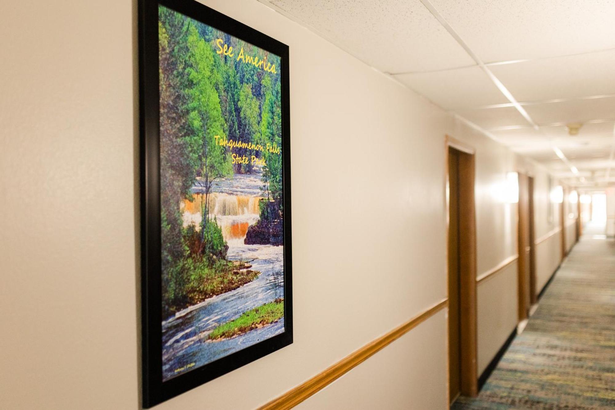 Travelodge By Wyndham Escanaba Dış mekan fotoğraf
